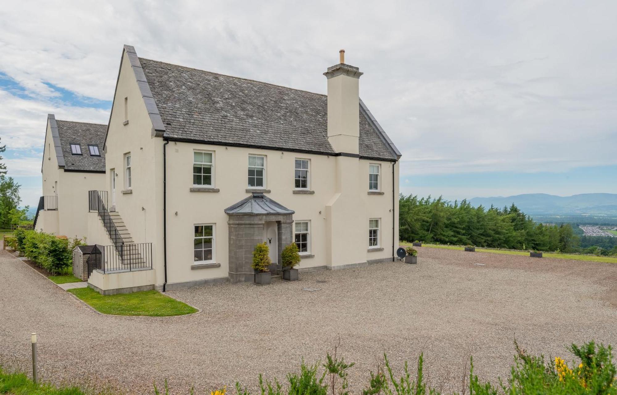Alexander House 18 - East Wing - Self Catering Villa Auchterarder Esterno foto